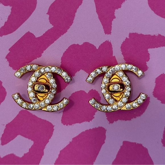 Vintage Chanel CC Turnlock Gold & Crystal Earrings - Picture 4 of 15